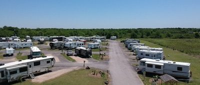Bird's-eye view of Texas 6 RV Park and spacious RV sites in Rosharon